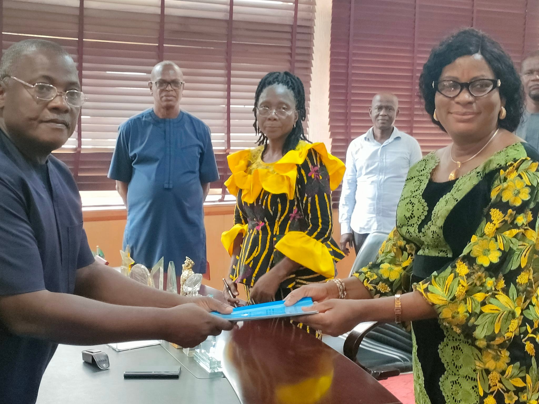Fed Poly Oko Signs MOU With Innoson Vehicles on Skills Acquisition And Training.